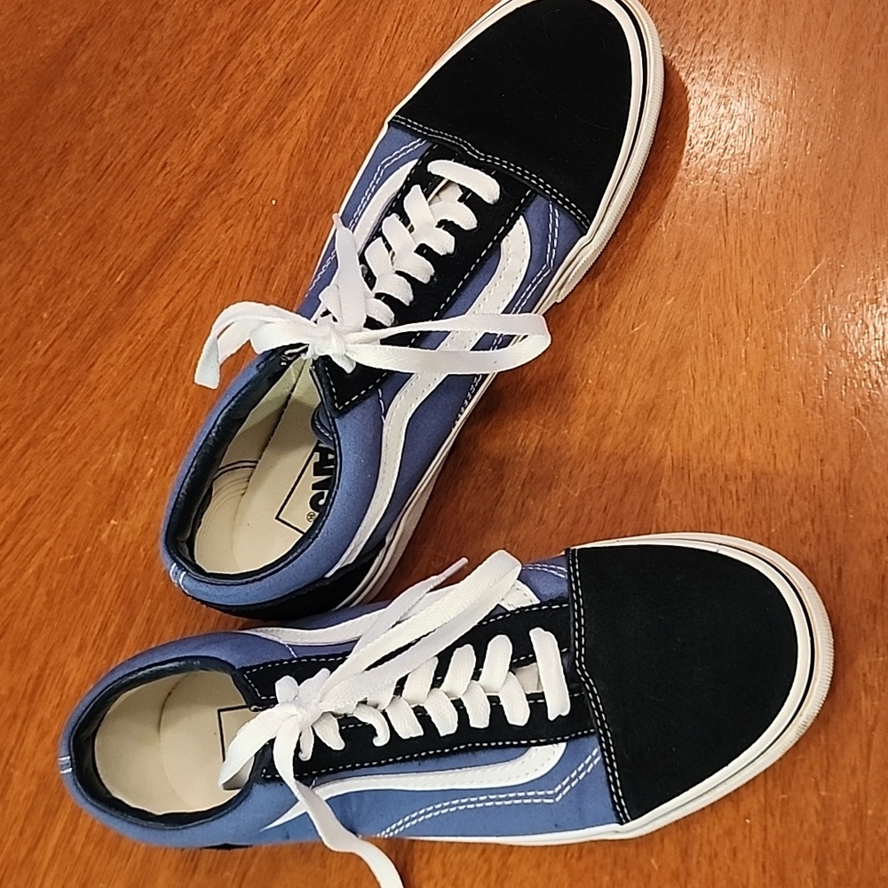 Vans blue on blue suede and canvas kicks! IN EXCELLENT CONDITION!!